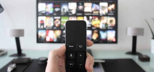 TV et télécommande pour illustrer l'Ergo Zap de la semaine